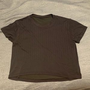 Like new Lululemon airy crop top
